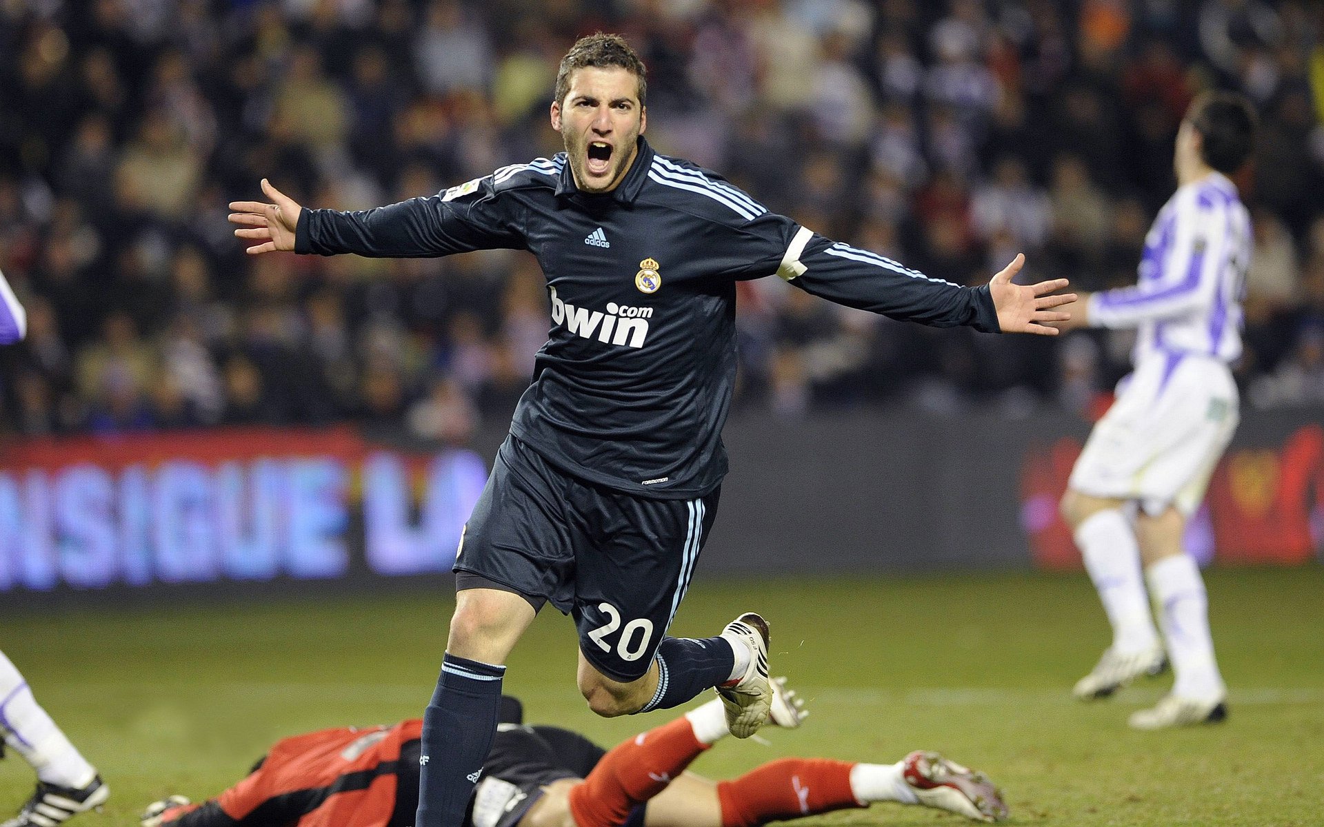 双重奏鸣曲,蒂亚戈欧冠封神与巴西的生死救赎